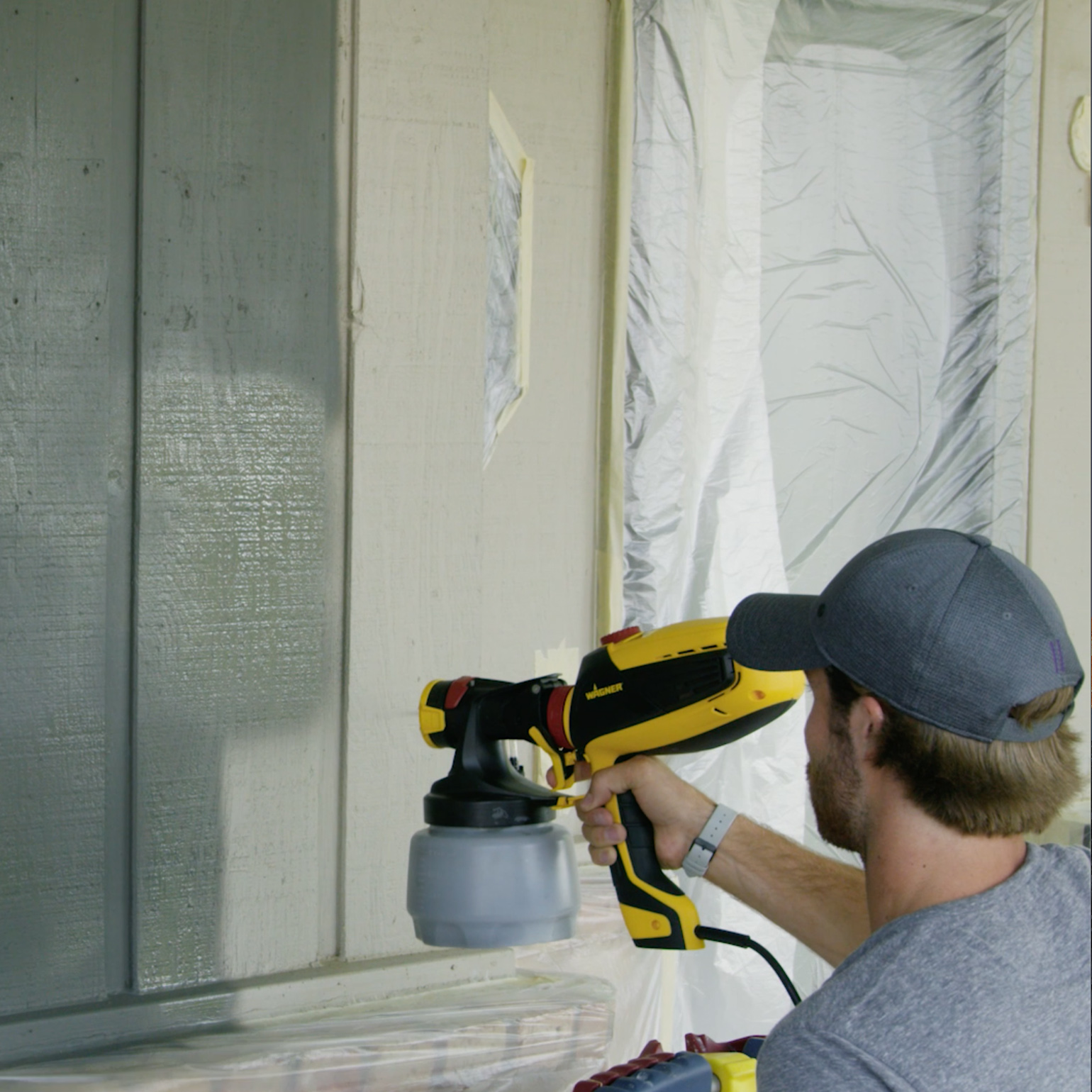 VERTICAL SPRAY PATTERN FOR LATERAL PAINT SPRAYING