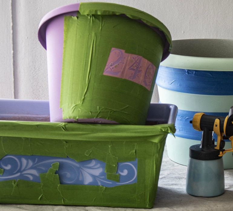 APPLY PATTERNS WITH STENCILS